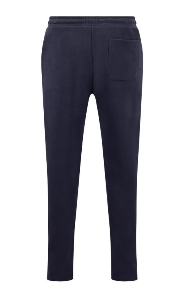  685